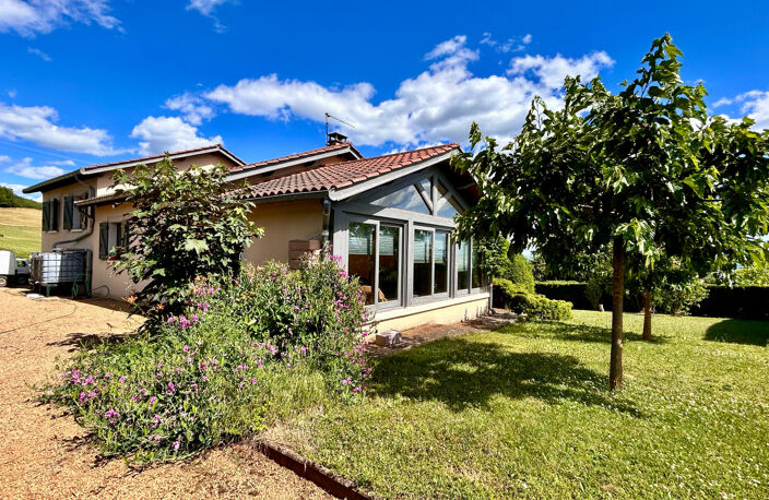 RARE SUR LA COMMUNE DE OINGT :  VUE EXCEPTIONNELLE - CALME A — photo 2