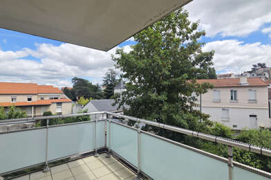 Appartement 3 pièces 820 €