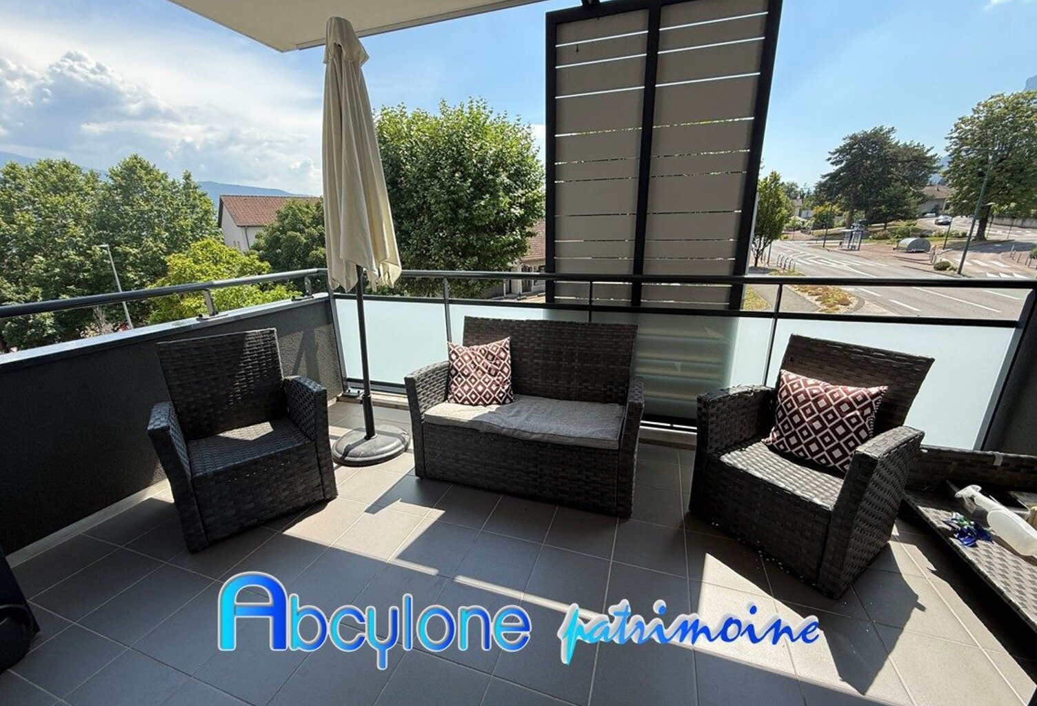 Appartement T3 de 62,61 m² au 3ème étage avec terrasse — photo 1
