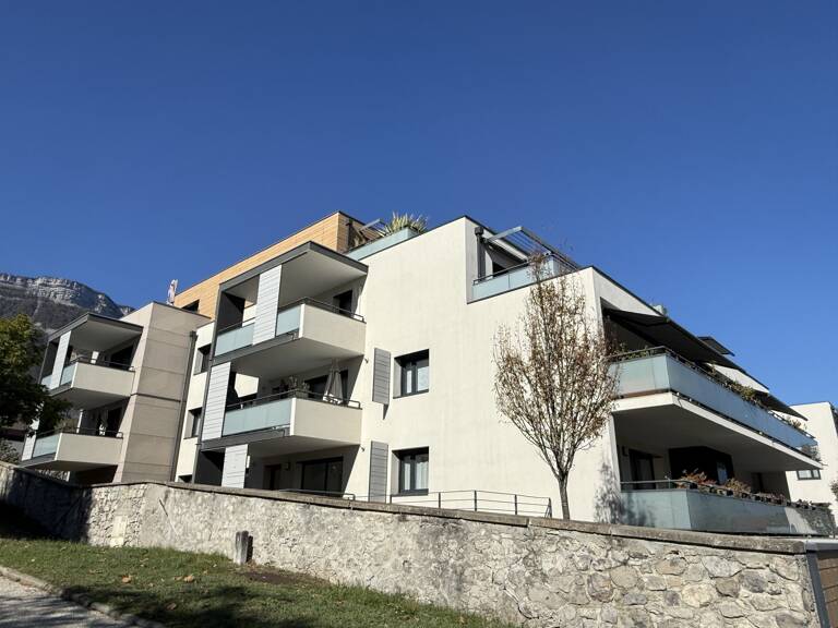 Appartement T3 de 62,61 m² au 3ème étage avec terrasse — photo 1