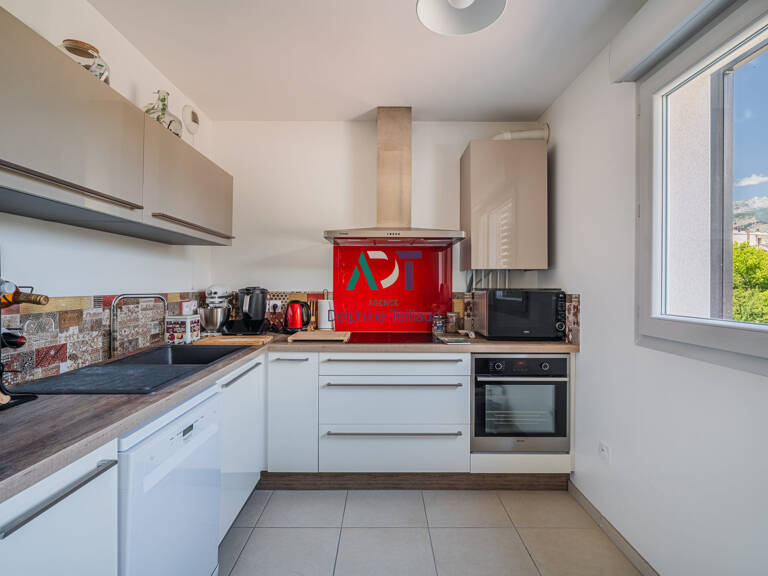 FROGES RESIDENCE NEUVE T2 AVEC GARAGE ET PARKING — photo 1