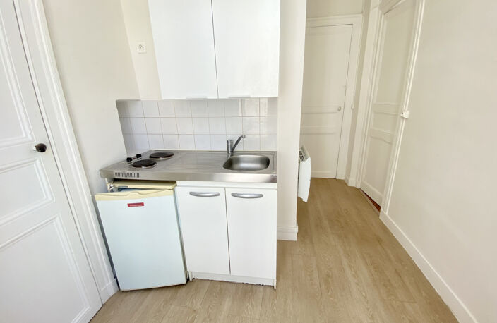T2 - 19 RUE DE LA VERRERIE, NANTES — photo 2