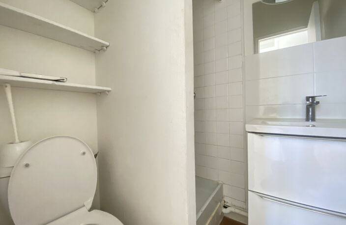T2 - 19 RUE DE LA VERRERIE, NANTES — photo 5