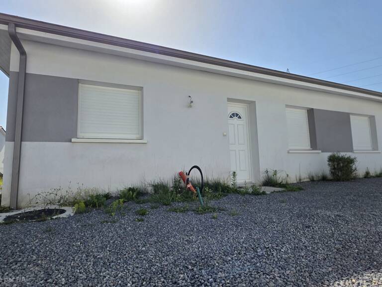 Léognan proche Leclerc — photo 1