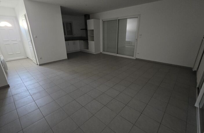 Léognan proche Leclerc — photo 2