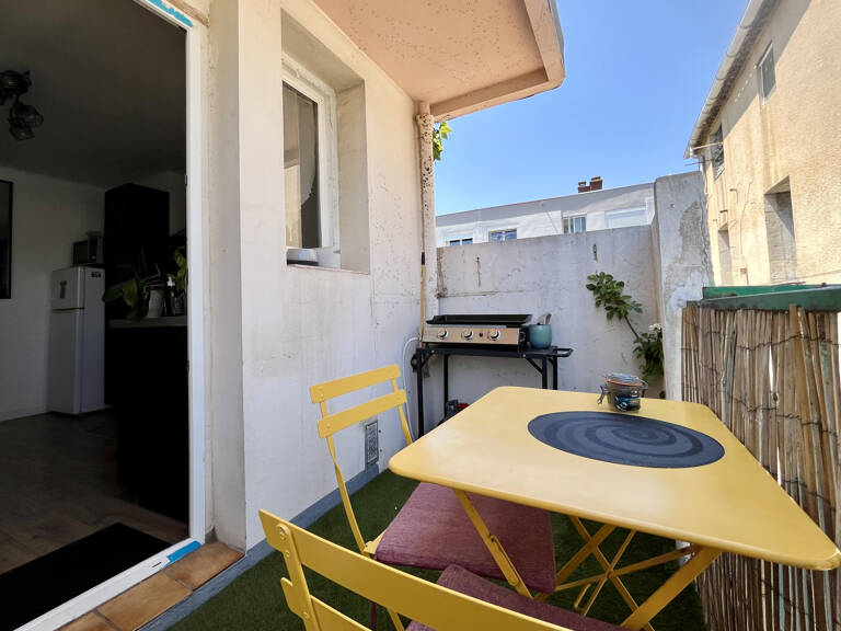 T3, 3eme et dernier étage avec terrasse et cave sete — photo 1