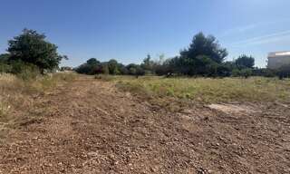 Terrain  400 m² à vendre à Saint-Gilles (30800)