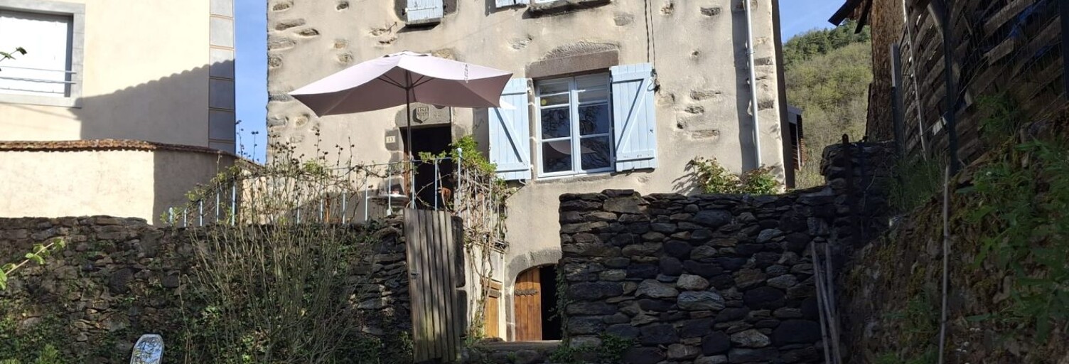 Maison 5 Pièces 102 m² à vendre à Auriac-l'Église (15500)