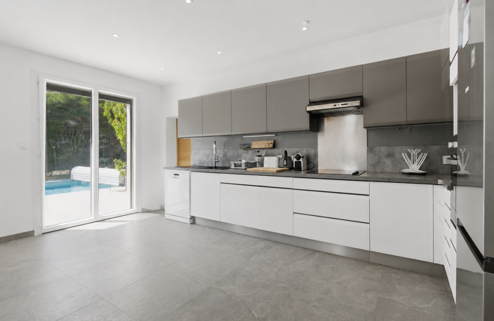 DPT (38) - A VENDRE - MAISON INDIVIDUELLE - BERNIN - VUE PAN — photo 2