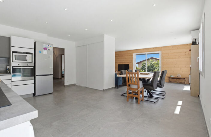 DPT (38) - A VENDRE - MAISON INDIVIDUELLE - BERNIN - VUE PAN — photo 3
