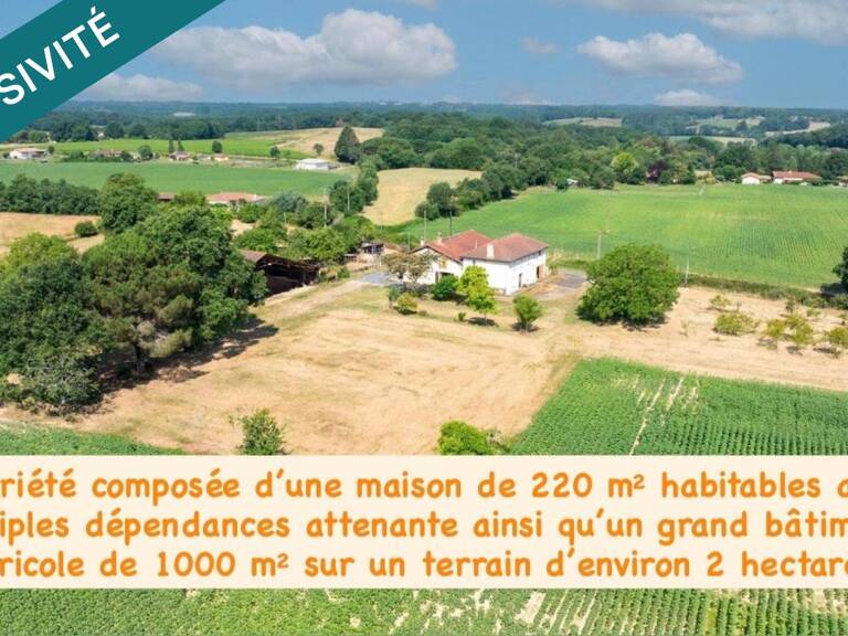 Propriété agricole de 220m² avec grande dépendance de 1000m² sur un terrain d'environ 2 hectares — photo 1