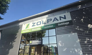 Commerce  200 m² à louer à Venelles (13770)