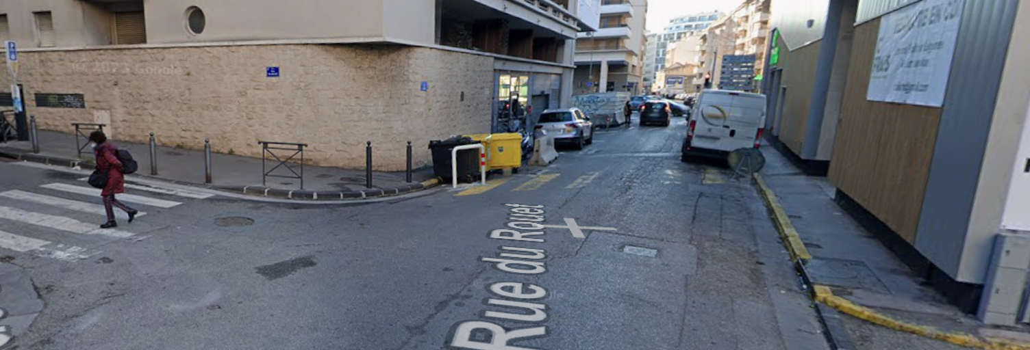 Garage  15 m² à louer à Marseille 8 (13008)
