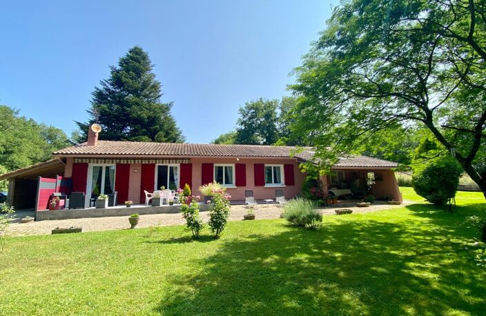 Maison de PLAIN PIED avec garage, carport et terrain attenant — photo 2