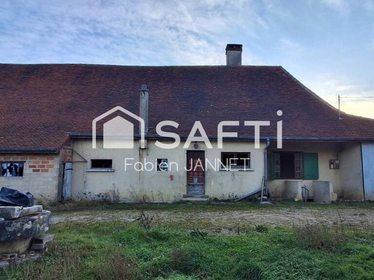 Ancienne ferme au cœur de la nature — photo 1