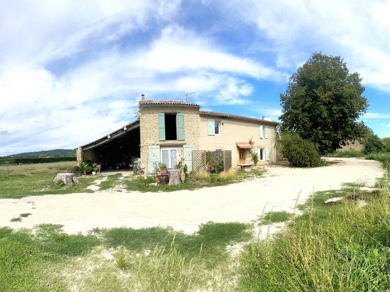 Pertuis, bastide provençale de 160m2 sur terrain de 5ha — photo 1