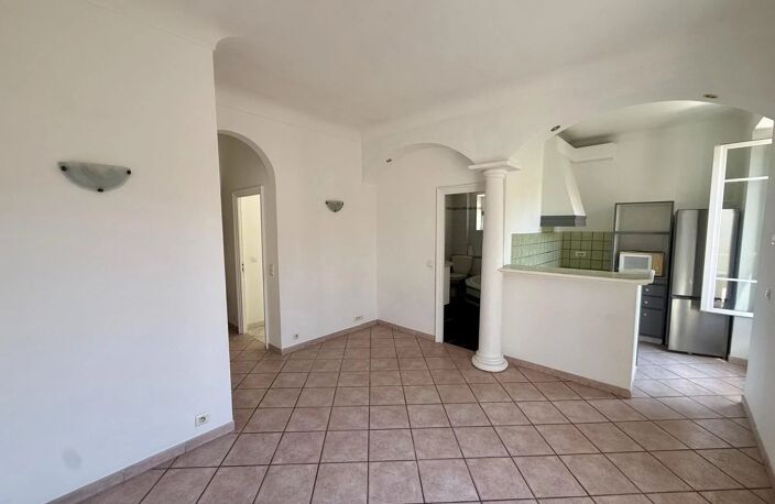 NICE PASTEUR – 2/3 PIÈCES – 47,25 m² – LUMINEUX – CAVE — photo 2