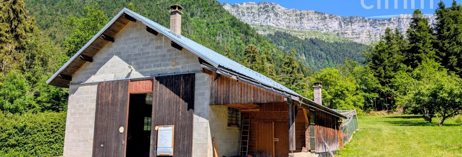 Commerce   m² à vendre à Saint-Pierre-d'Entremont (38380)