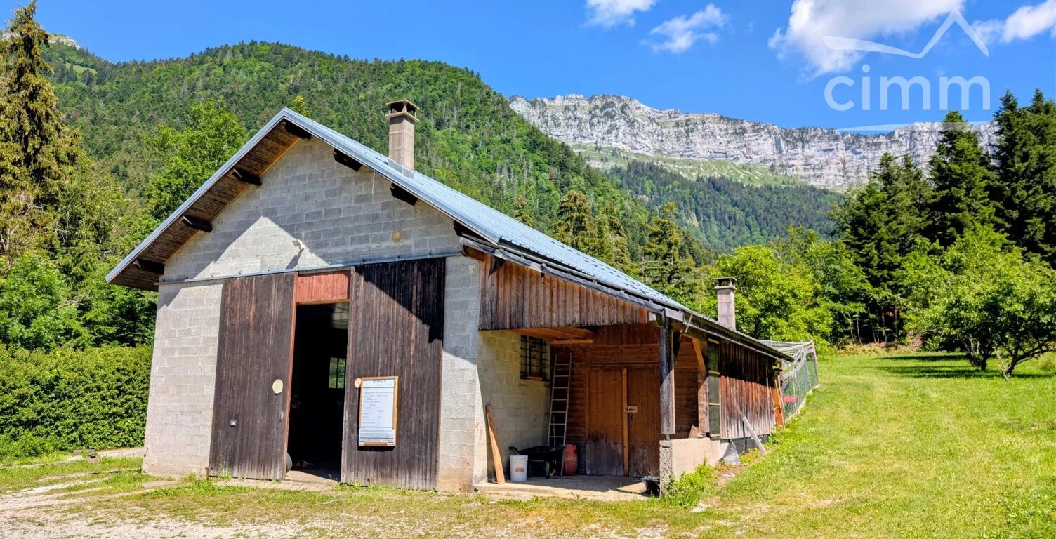 Bâtiment artisanal avec possibilité d’habitation à l'étage — photo 1