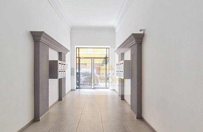 4 PIECES - RUE DE PARIS — photo 2