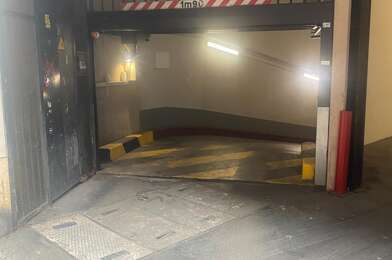 Garage  24000 €