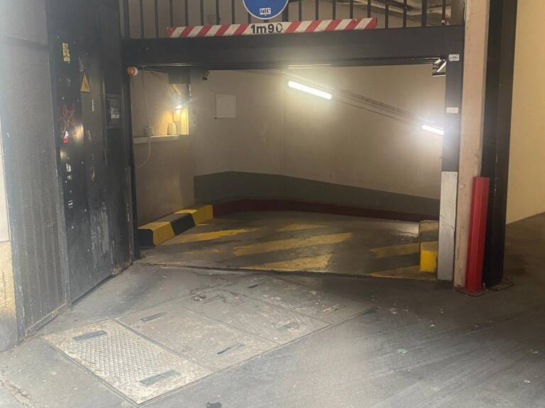 Bastille - La Roquette / parking sécurisé — photo 1
