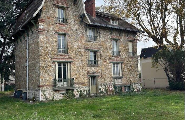 Élégante maison bourgeoise en meulière avec jardin — photo 2