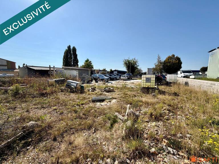 Terrain constructible avec permis accordé — photo 1