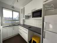 Soleil et vue dégagée pour ce grand studio avec balcon — photo 4
