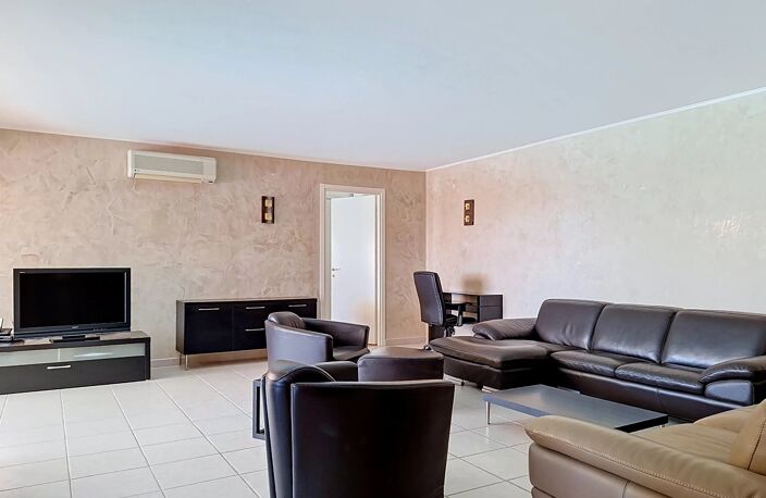 VENTE APT-VILLA AVEC VUE PANORAMIQUE, JARDIN PRIVATIF ET PISCINE — photo 4