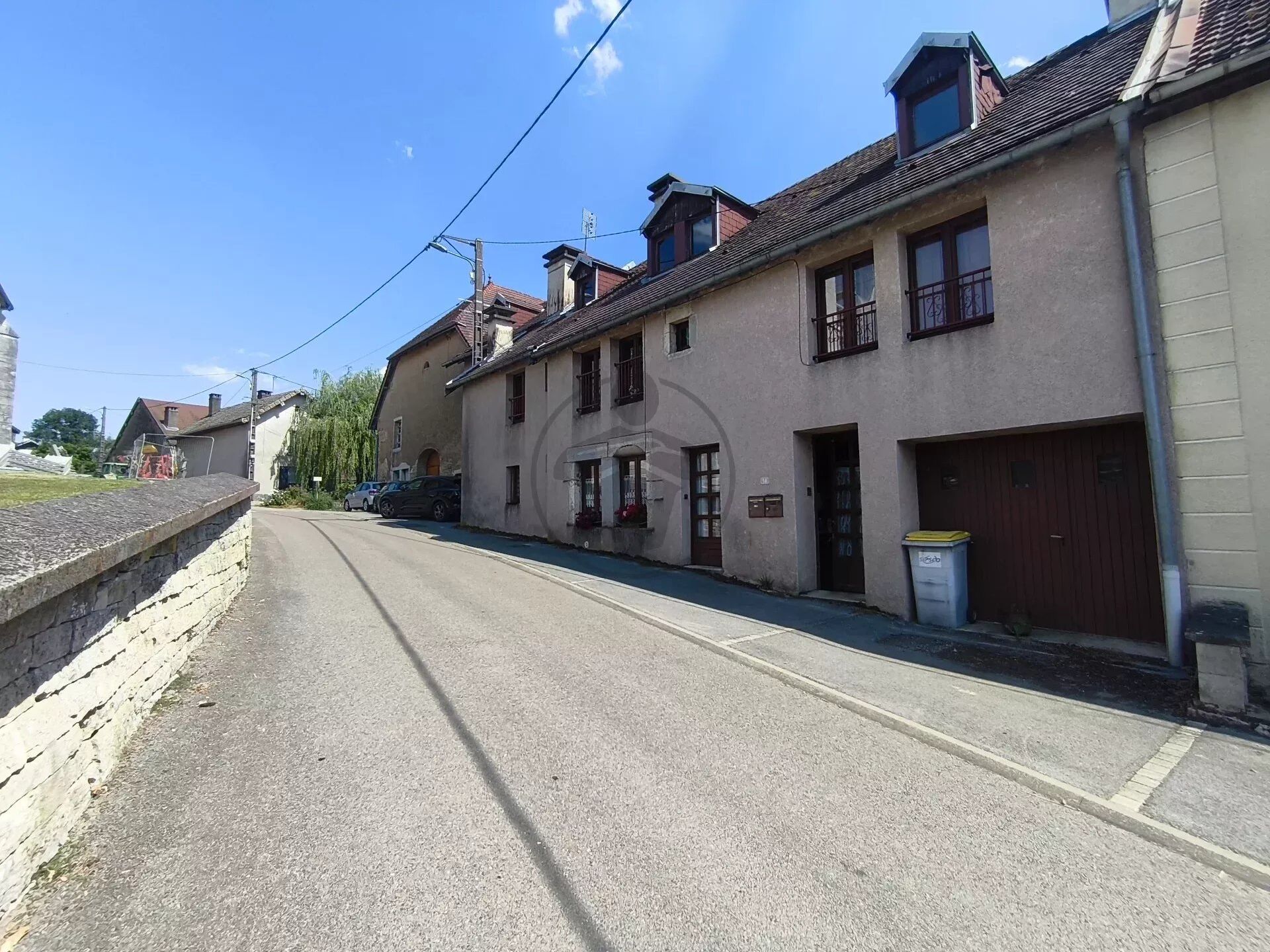 Immeuble 8 pièces 384 m² · à Saint-Hilaire · 384 m² · 260 000 €