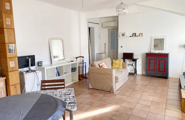 Avignon Intra-Muros, Vaste P3 avec Vue agréable — photo 2