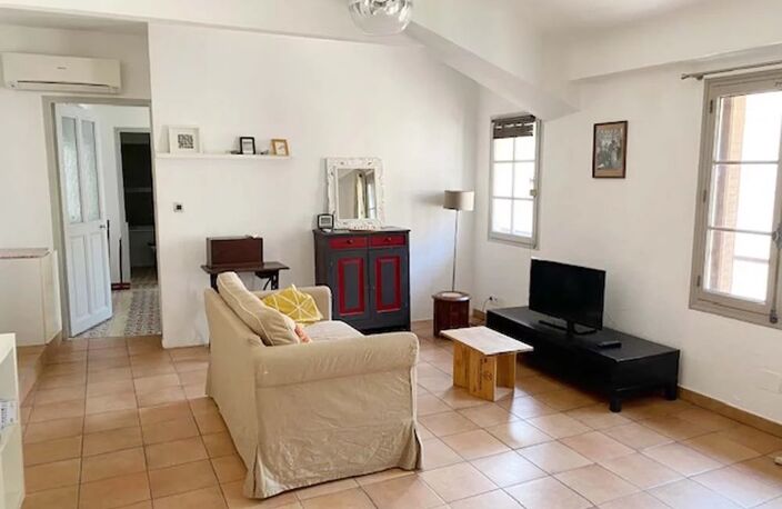 Avignon Intra-Muros, Vaste P3 avec Vue agréable — photo 4