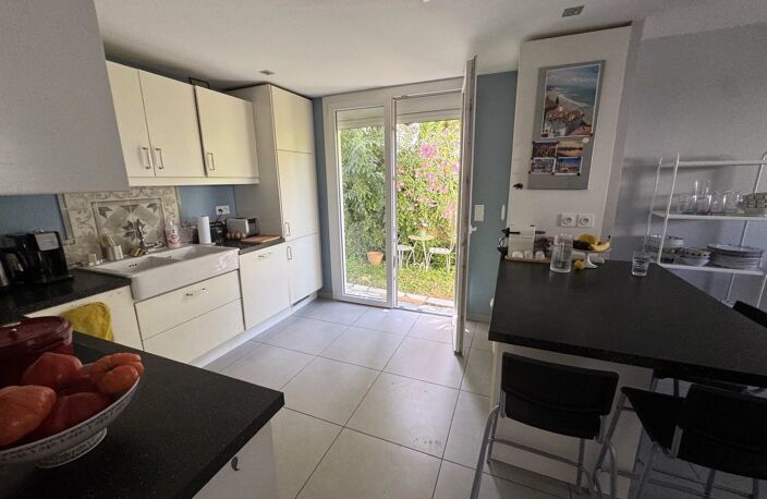 COTE PAVEE - MAISON T5 AVEC PISCINE — photo 2