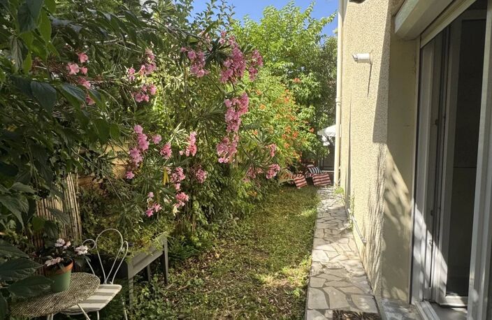 COTE PAVEE - MAISON T5 AVEC PISCINE — photo 5