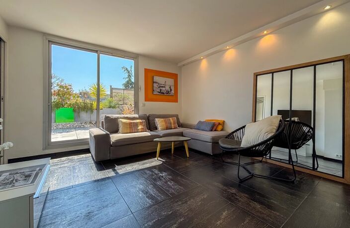 NICE - NAPOLEON 3 - MAGNIFIQUE APPARTEMENT VILLA 4 PIECES EN DER — photo 5