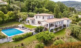 Maison  305 m² à vendre à Châteauneuf-Grasse (06740)