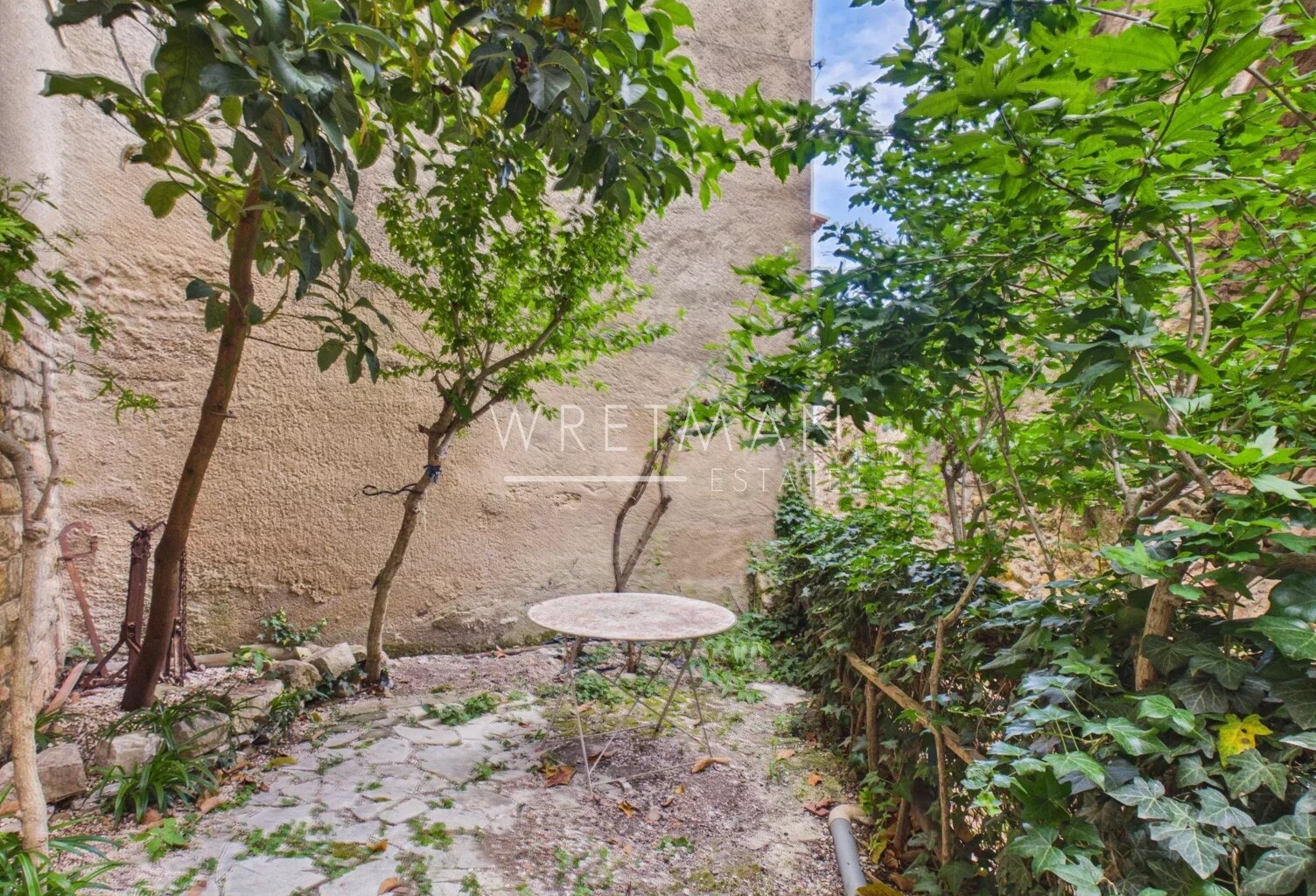 Ensemble immobilier à rénover divisible en deux appartement - Se — photo 1