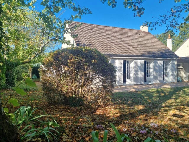 VENTE ST GENIS LAVAL 69230 - EXCLUSIVITE - AU CALME, CHARMANTE MAISON 5 CHAMBRES 126M2 TERRASSE ET JARDIN ARBO — photo du bien