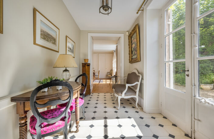 VENTE ECULLY 69130 MAISON ANCIENNE 11 PIECES BEAUCOUP DE CHARME CALME BELLES PRESTATIONS — photo 3