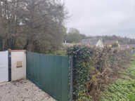 TRES BEAU TERRAIN A BATIR DE 2000 M2 SUR 20 METRES DE FACADE — photo 4