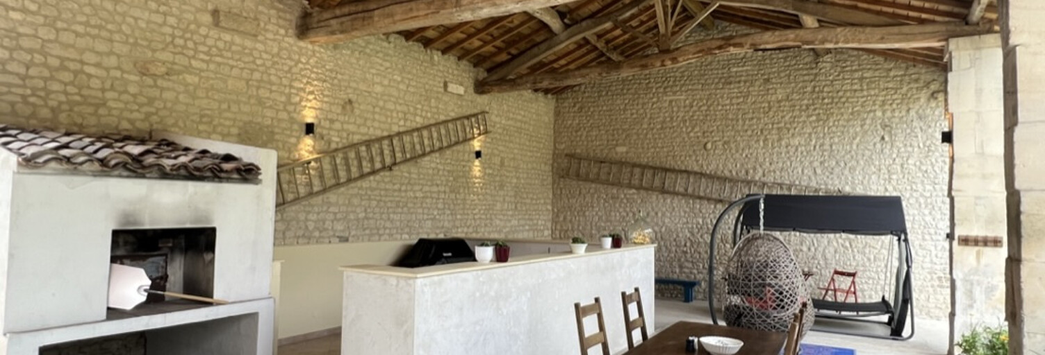 Maison 15 Pièces 485 m² à vendre à Saint-Martin-de-Juillers (17400)