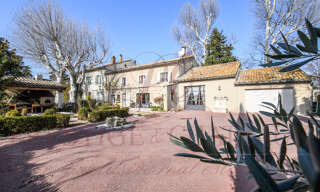 Maison 9 Pièces 257 m² à vendre à Orange (84100)