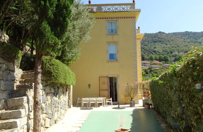 MAISON DE MAITRE DE 400 M2 - SAINTE-LUCIE DE TALLANO — photo 3