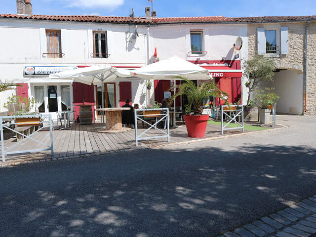 EN EXCLUSIVITE, DANS LE CENTRE DE LA JARRIE. UN ENSEMBLE IMM — photo du bien