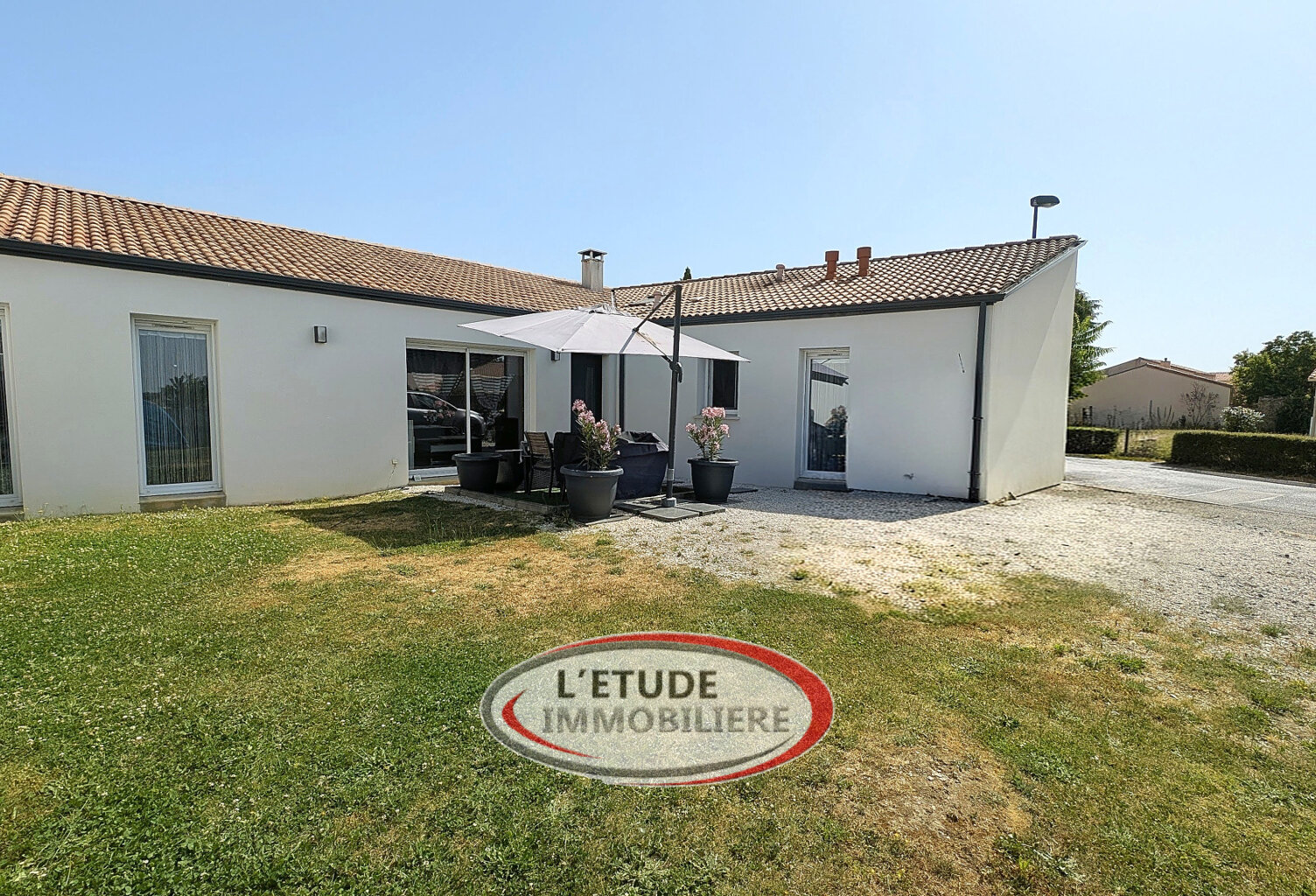 Plain-pied récent au coeur de Château-Thébaud — photo 1