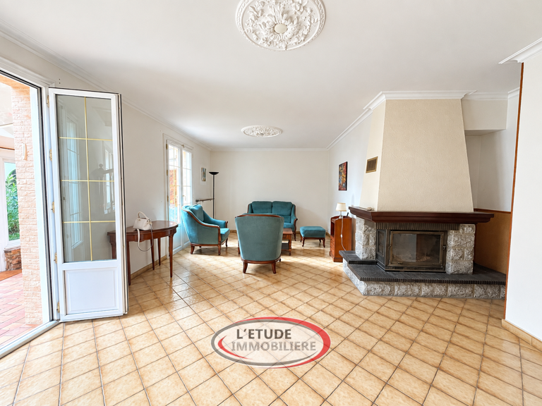 Carquefou: Maison 4 chambres à proximité des commodités — photo 1