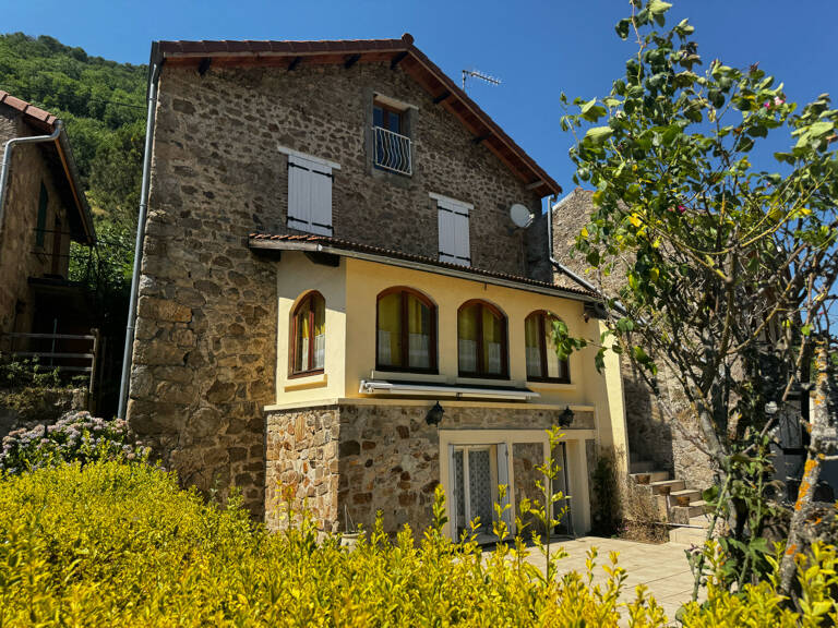 Maison de 108 m2  5 pièces avec dépendance et garage de 69 m — photo 1