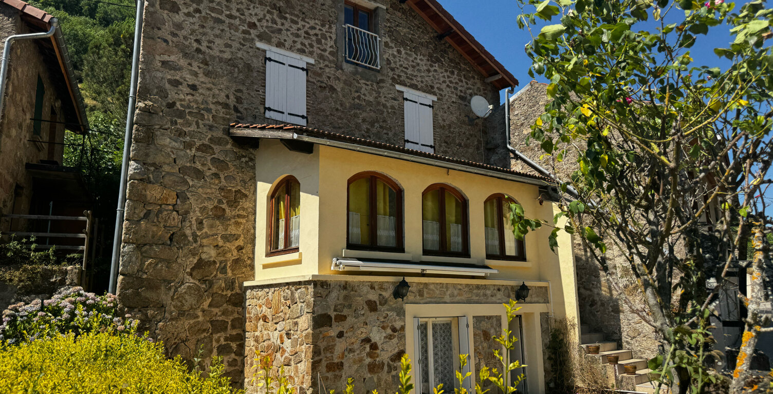 Maison de 108 m2  5 pièces avec dépendance et garage de 69 m — photo 1