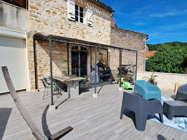 Bel ensemble en pierre avec deux logements indépendants au c — photo du bien